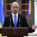 Яценюк заявил об отсутствии возможности платить по долгам Украины