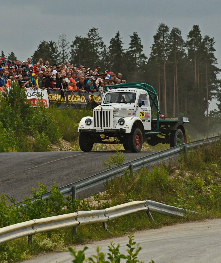 Veiko ja Toivo Liukaneni ehk vendade Liuxide stiilinäide rallirajalt.