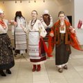 ФОТО: Выставку украинских платков открыли в Белом зале Музея сланцев