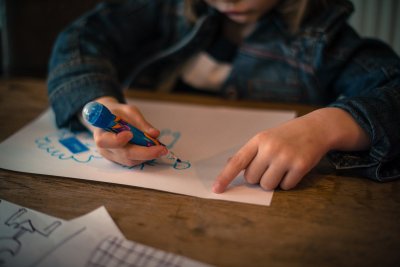 Joonistamine on lapse käelise arengu tähtsaim ilming.