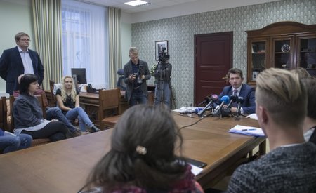 Maaeluminister Martin Repinski reedene pressikonverents oli Kristo Mäel viimane selles majas korraldada. 