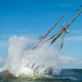 FOTOD ja VIDEO: Vaata, kuidas Eesti vanim purjelaev võitleb lainete, kivide ja tuulega