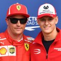 FOTO JA VIDEO | Sümboolne hetk: Schumacheri poeg andis Räikkönenile auhinna üle