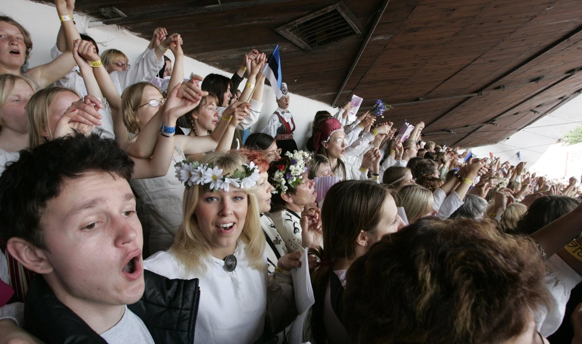 MÕNELE LIIGA VALI? Laulupidu.