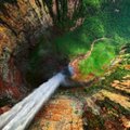 Видео: Самый высокий водопад в мире, взгляд с дрона