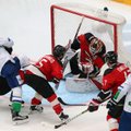 VIDEO | Karmid mehed! KHL-i play-off'is lõpetati mäng kolme üheaegse kaklusega