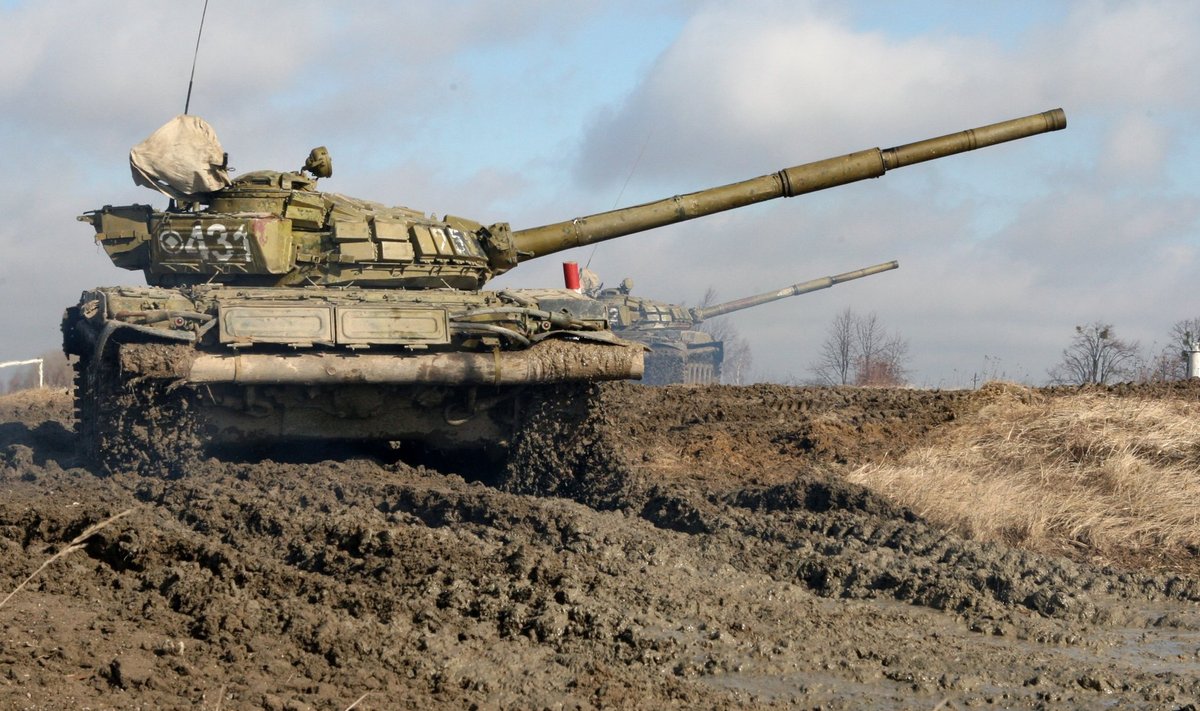 Baltic Fleet holds tank exercises at "Army" shooting range
