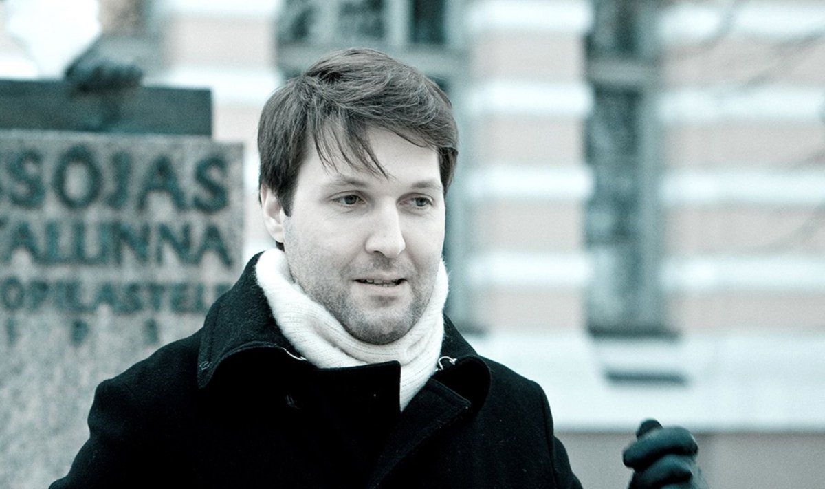 Martin Helme Tartu rahulepingu aastapäeval 2009. aastal.