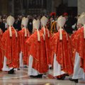 Kardinalide konklaav kogunes paavsti valima