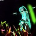 VIDEO: Maskotist sai superstaar - hologramm Hatsune Miku annab rahvamassi ees kontserte