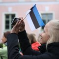 FOTOD | Pika Hermanni torni heisati pidulikult riigilipp, Toompeal kuulati isamaalisi laule ja kõnesid