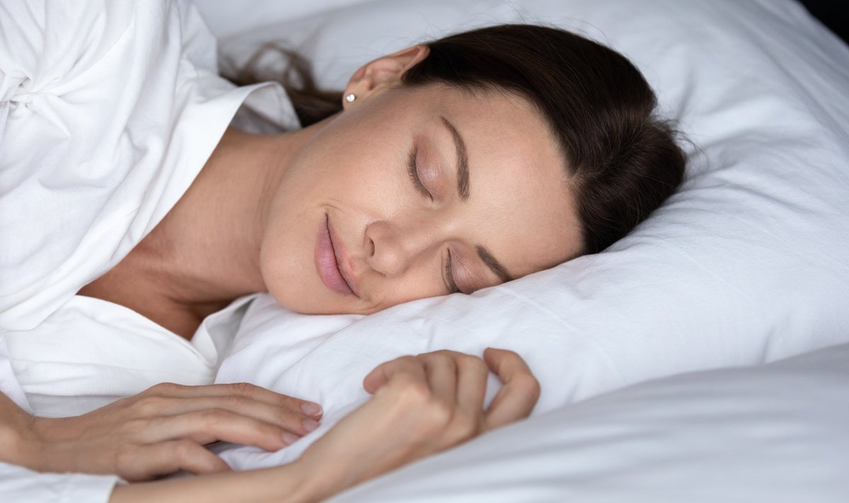 Sügava une ajal eemaldab keha ajust soovimatuid aineid.