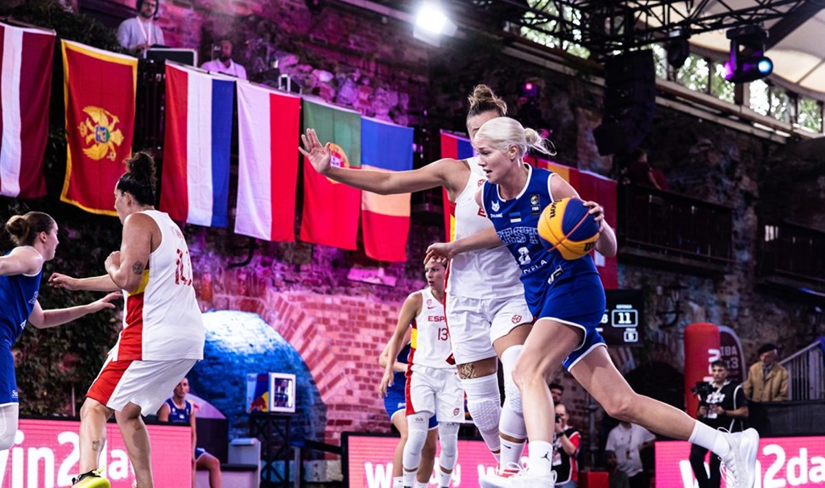 Annika Köster palliga.