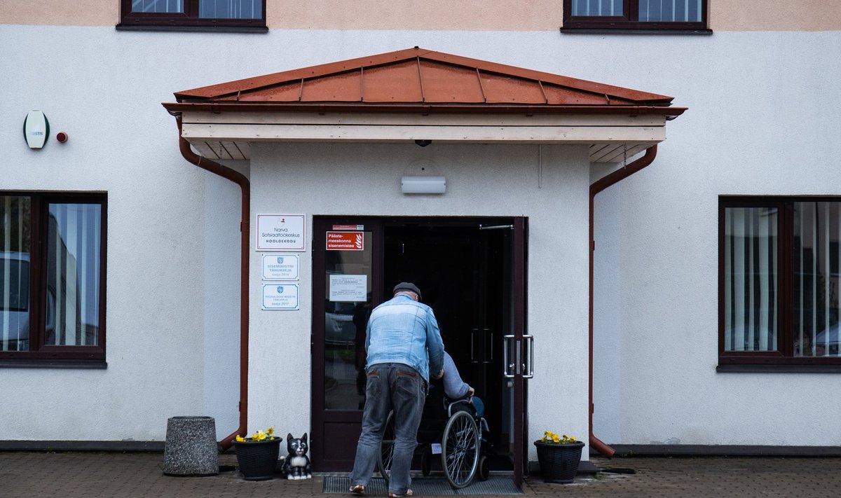 Sotsiaaltöökeskus ja hooldekodu Narvas