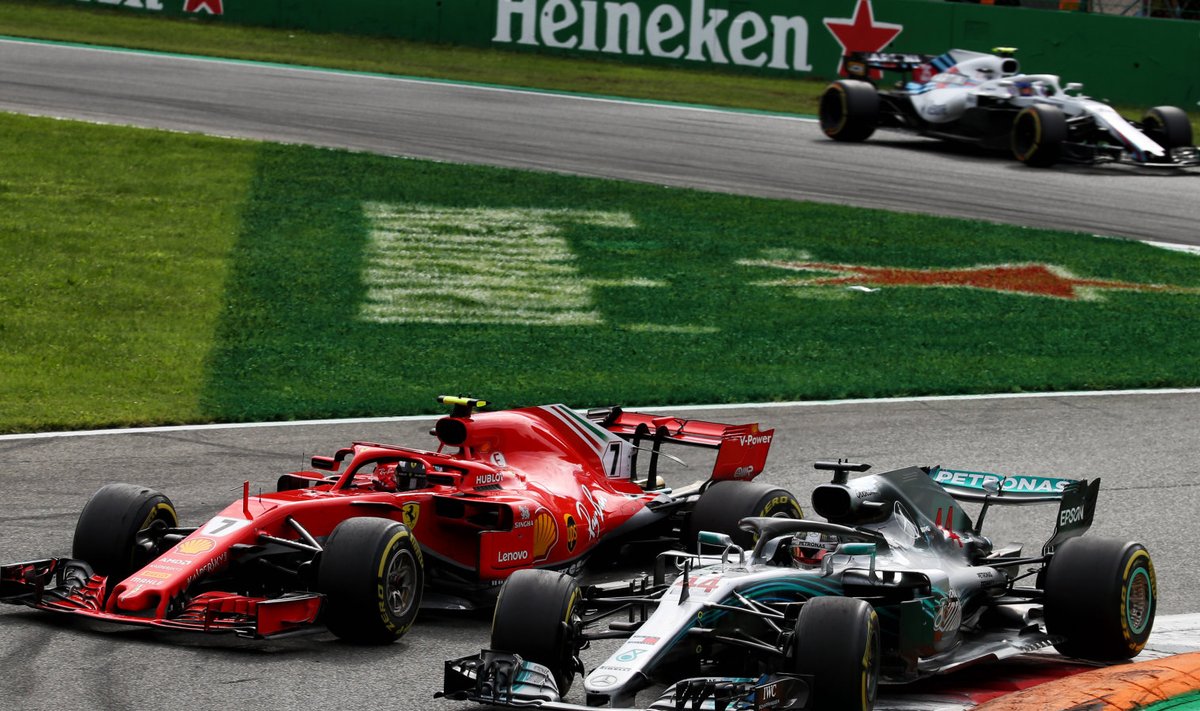 Sõidu võtmehetk: Lewis Hamilton pressib ennast Kimi Räikkönenist mööda