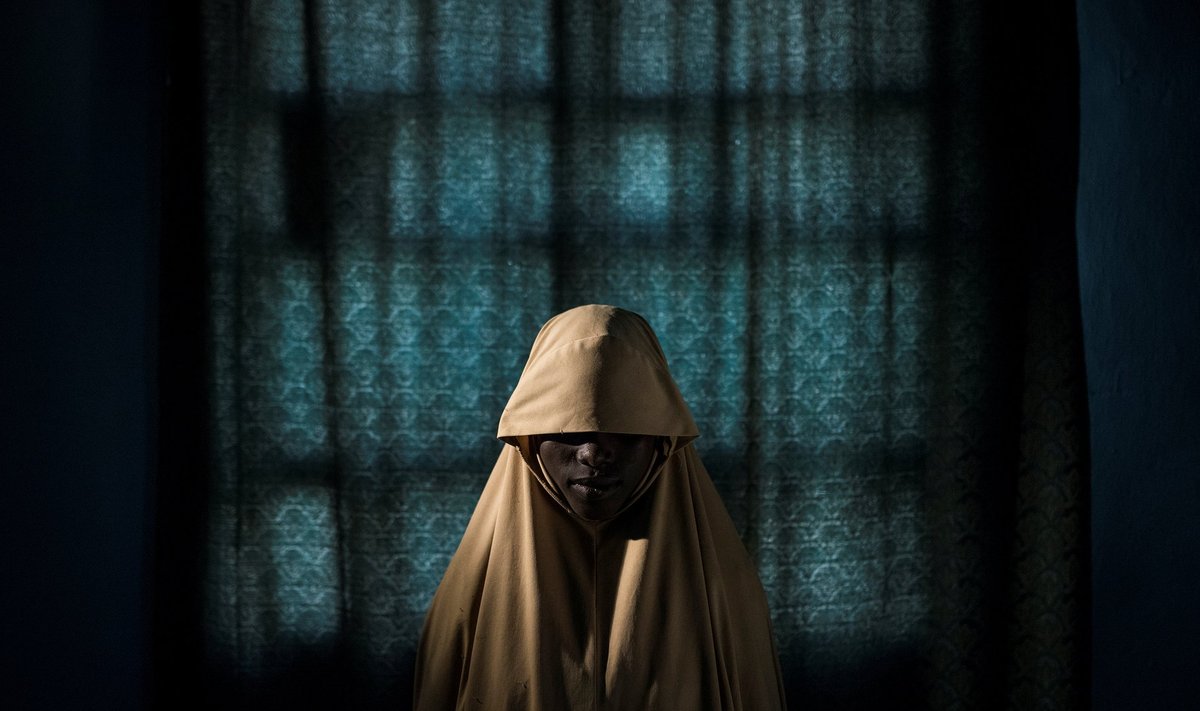 AISHA, 14: Boko Harami poolt röövitud Aisha saadeti terroristide poolt enesetapumissioonile, kuid tal õnnestus leida abi ja pääseda enda ja teiste õhkulaskmisest. 2017. aastal pildistatud foto Aishast nomineeriti maailma pressifoto konkursile.
