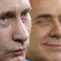 Берлускони подарил Путину покрывало