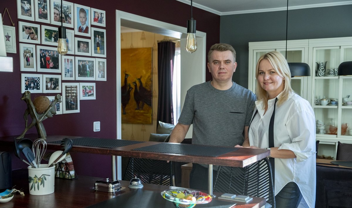 Tallinna südalinnas aasta tagasi oma sisustus- ja mööbliäri avanud Liina ja Lauri Treimann elavad ühist elu nii tööl kui ka kodus.