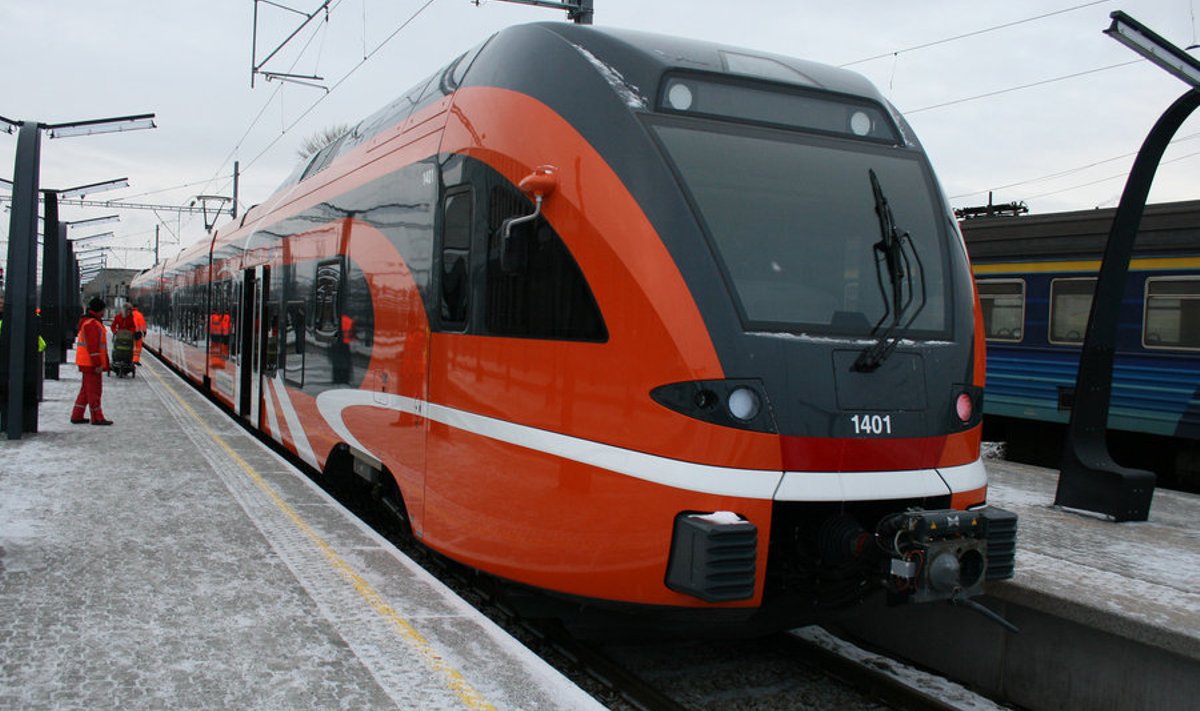 Esimesed uued rongid hakkavad reisijaid vedama suvel. Juba järgmisel talvel peaks nendega saama Vasalemmast linna 45 minutiga