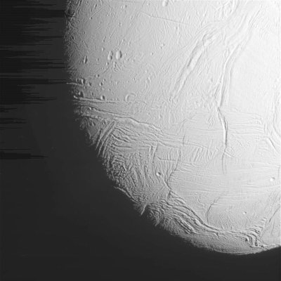 Jäine Enceladus Cassini tehtud pildil. 