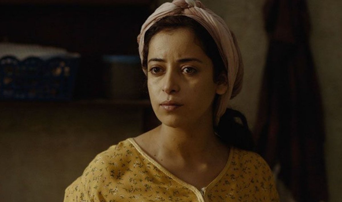 Särav Nisrin Erradi on soovimatult rasestunud Samia rollis Maroko filmis "Adam"