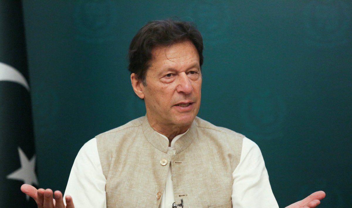 Imran Khan üritas võimulejäämiseks parlamenti laiali saata, ent kohus seda ei lubanud.