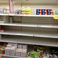 ФОТО: Масляный кризис шагает по стране. На полках некоторых магазинов — дуля с маслом