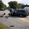 FOTOD | Viimsis toimus mikrobussi ja sõiduauto vahel avarii, juhid viidi haiglasse