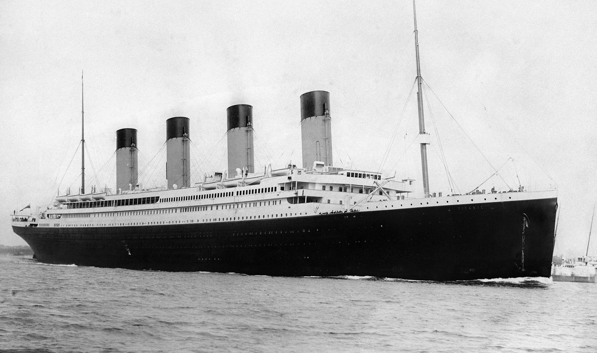 Titanic väljumas Southamptonist oma esimesele ja viimasele reisile