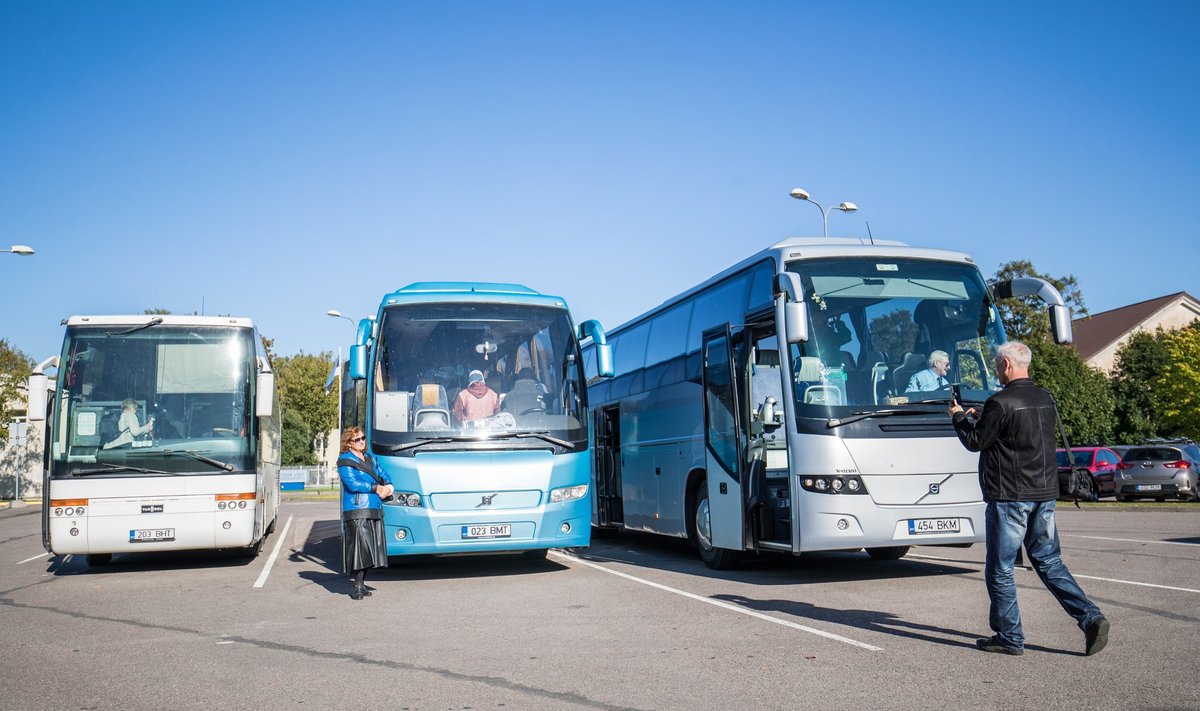 Mõne üksiku reisibürooga on võimalik veel ka kaugemat Euroopat avastada, kuid üldiselt on bussireisid jäänud aastatetagusesse aega.