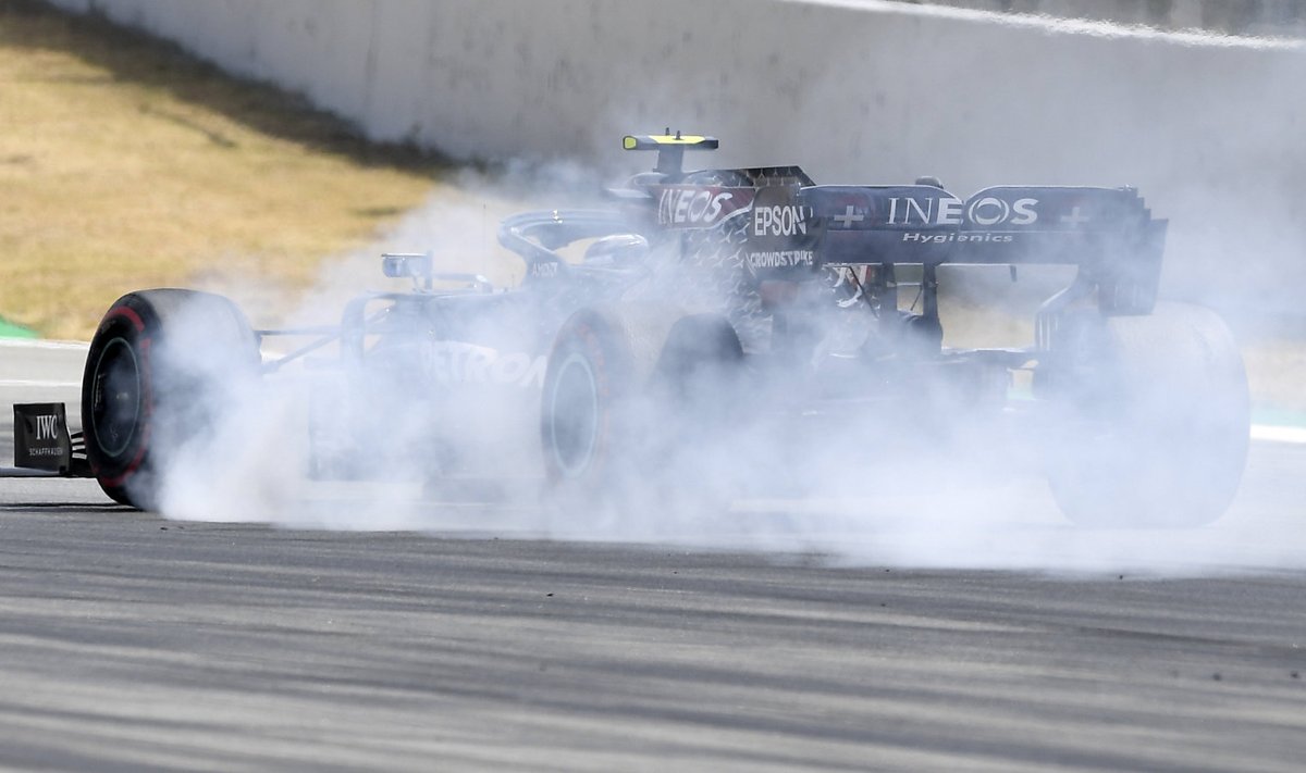 Valtteri Bottas Hispaania GP vabatreeningul pidurdamas.