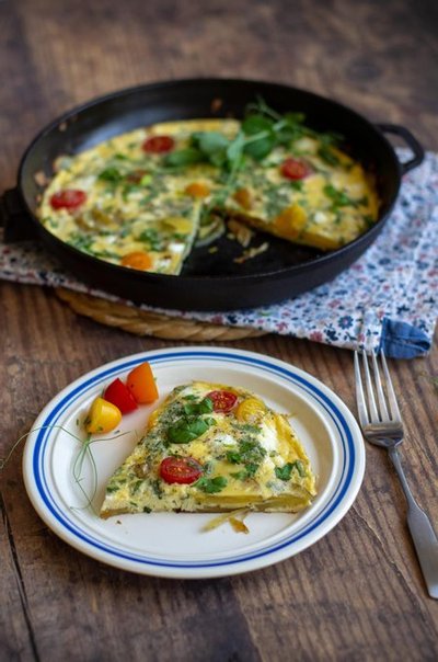 Frittata kartuli ja kitsejuustuga
