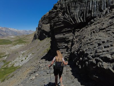 Basaltsambad tekivad magma jahtumisel ning kokkutõmbumisel.