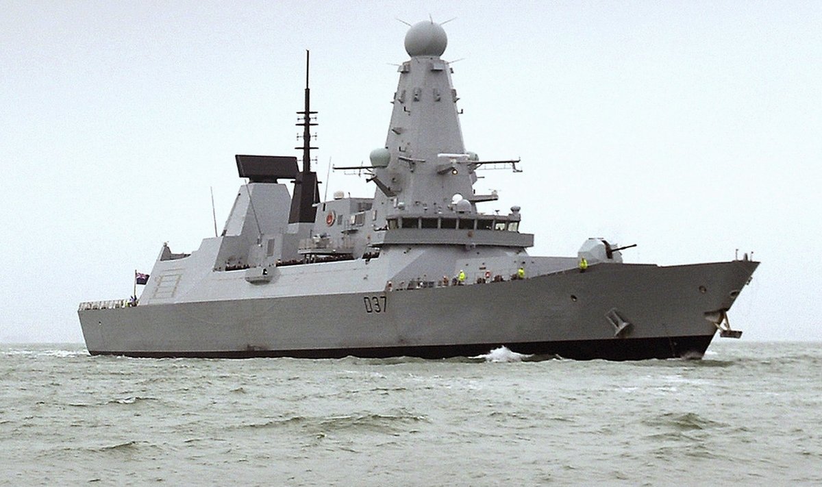 Fregatile Montrosele saabub nädala pärast Pärsia lahele appi Briti sõjalaev HMS Duncan.