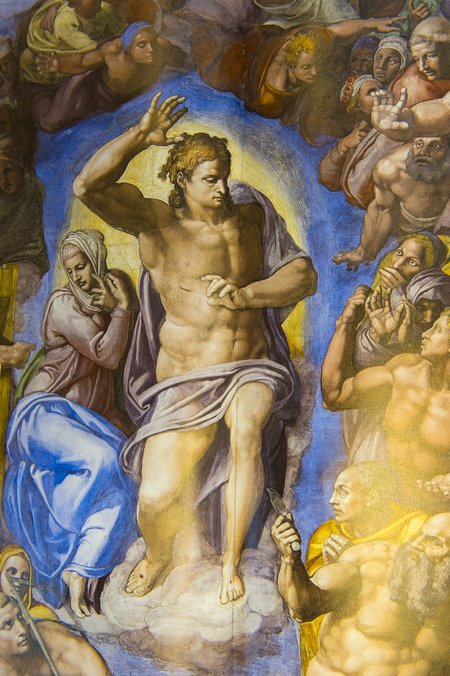 ATLEETLIK LUNASTAJA: Michelangelo käsitlus erineb Kristuse kujutamise konventsioonidest keskajal. Eriti hiliskeskaja kunstis oli Jeesus luider, et väljendada tema kannatusi ristil. Fragment „Viimse kohtupäeva“ maalilt Sixtuse kabeli altariseinal.