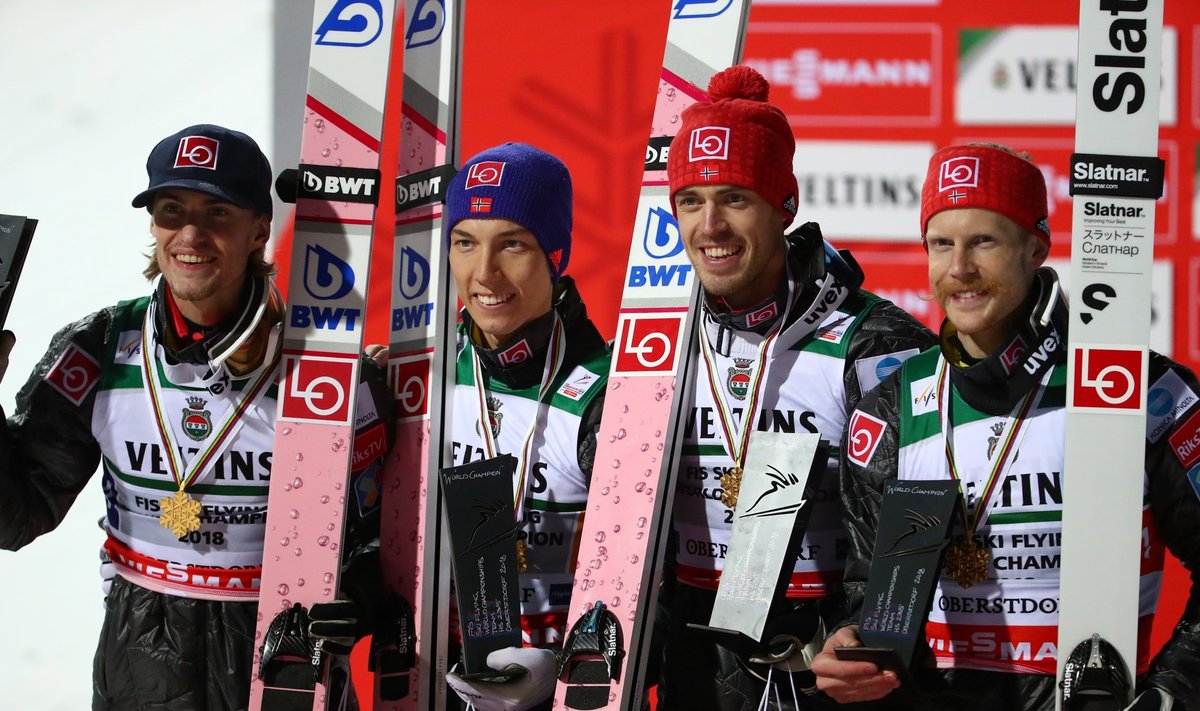 Võidukas Norra nelik Daniel Andre Tande, Johann Andre Forfang, Andreas Stjernen ja Robert Johansson.