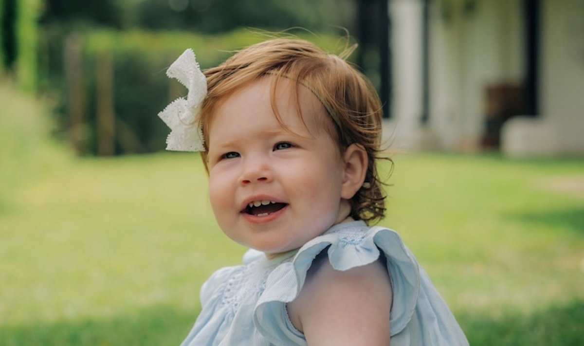 Antud foto on tehtud Lilibeti esimesel sünnipäeval. Kuninganna juurde Harry ja Meghan last tol päeval ei viinud.