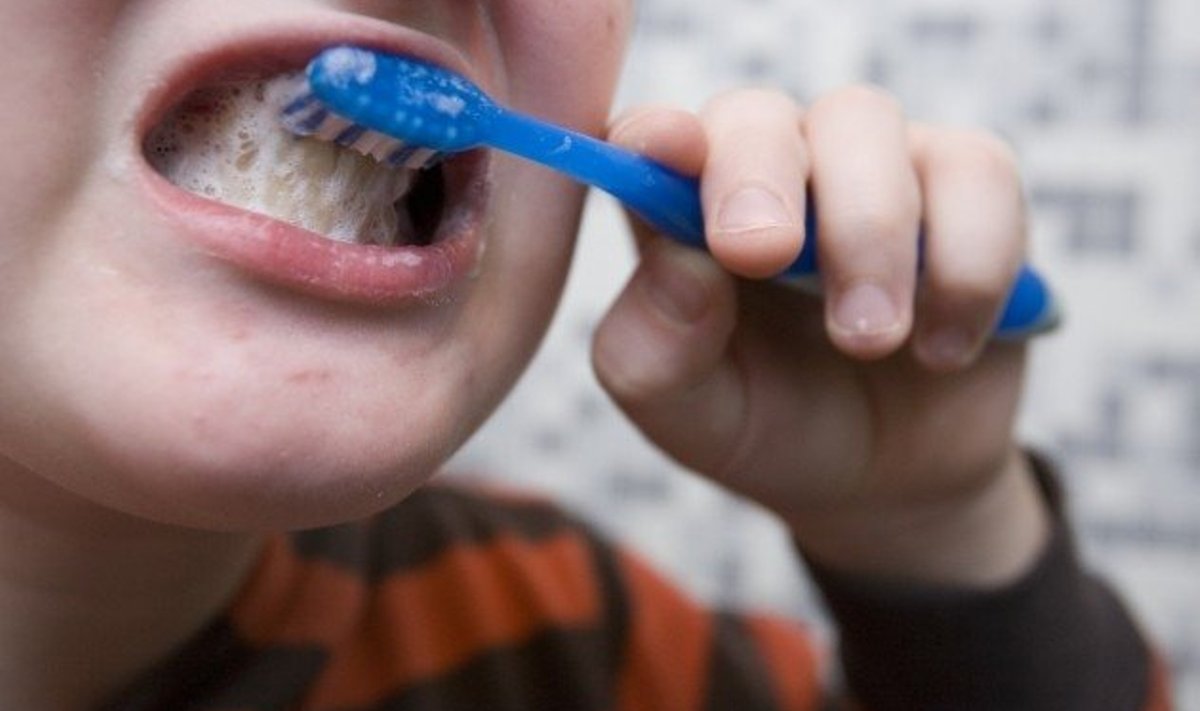 Lapseeas alustatud korralikul ja põhjalikul hammaste pesemisel on oluline tähtsus suuhaiguste ennetamisel.
