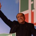 Parlamendist välja visatud Berlusconi lubas sellest hoolimata poliitikasse jääda