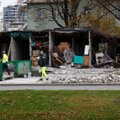 ФОТО | В Таллинне стены гаражей рухнули прямо на тротуар