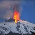 ВИДЕО: На Сицилии произошло извержение крупнейшего в Европе вулкана
