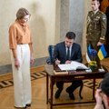 Украина не запрещает русский язык. Она защищает украинский