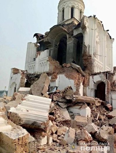 Храм Святогорской лавры после обстрела в мае 2022 года