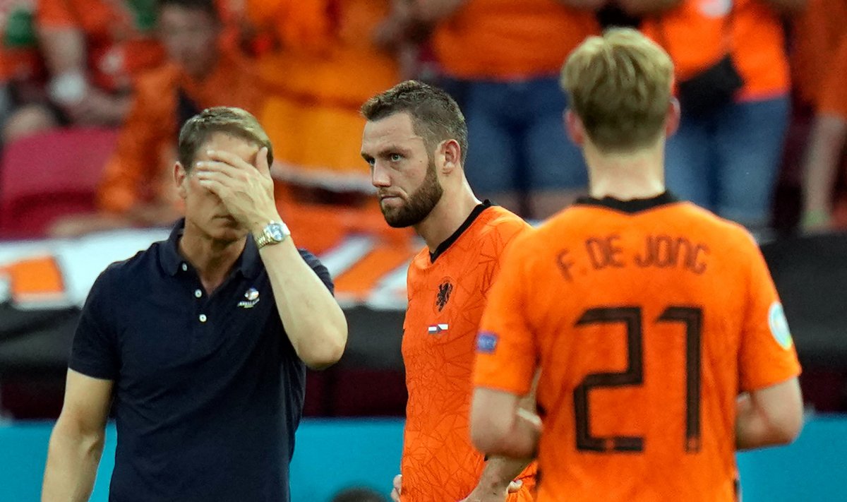 Kas Frank de Boeril lubatakse Hollandi koondise peatreenerina jätkata?