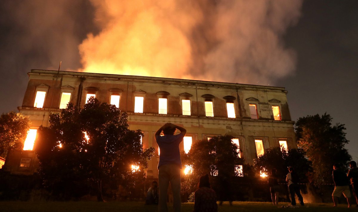 Tulekahju Brasiilia rahvusmuuseumis