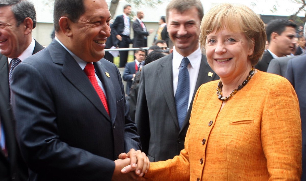 Уго Чавес, Ангела Меркель, Андрус Ансип (на втором плане).