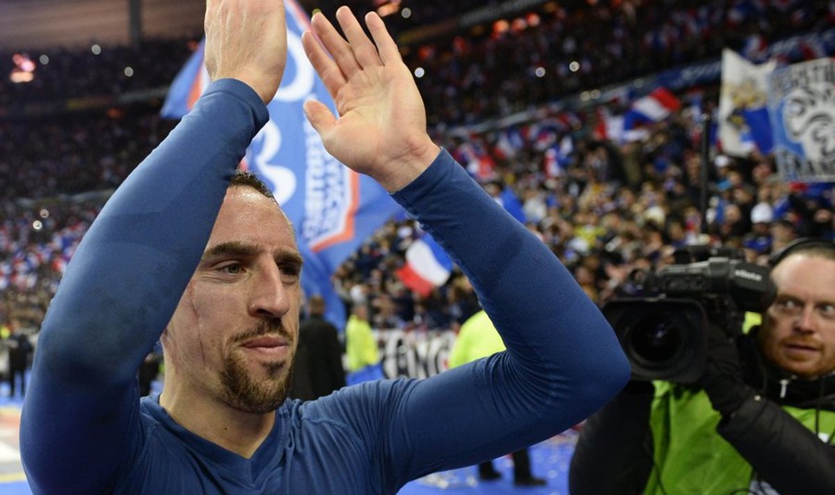 Franck Ribery tänab Stade de France'i publikut.