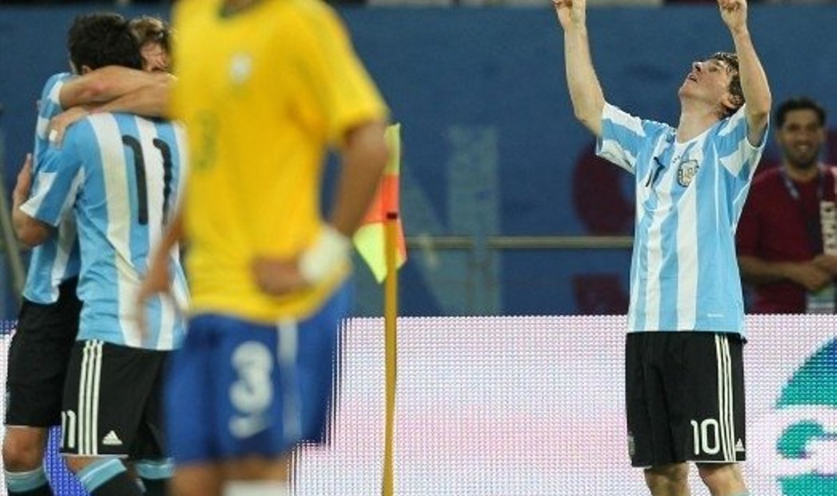 Lionel Messi (paremal) on hetk tagasi löönud Argentina võiduvärava Brasiilia vastu.