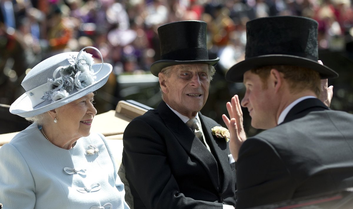 Kuninganna Elizabeth II, prints Philip ja prints Harry