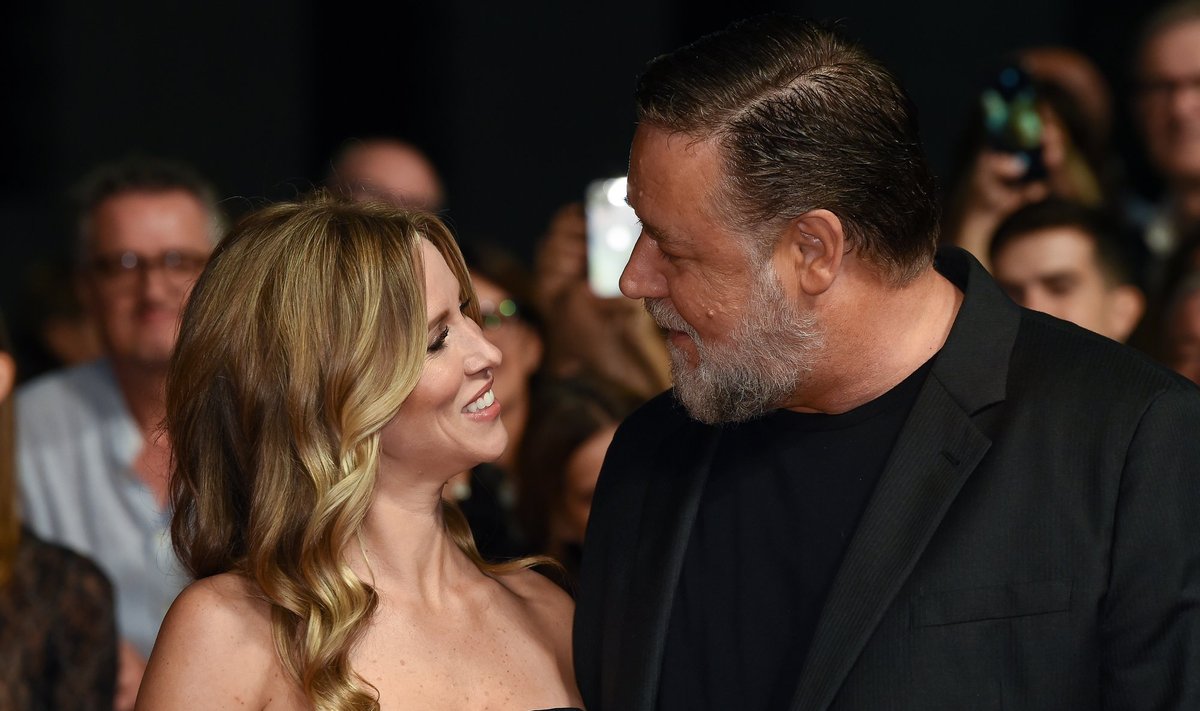 Russell Crowe ja Britney Theriot.